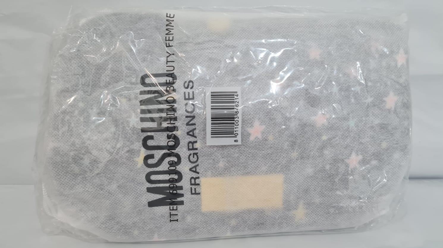 MOSCHINO FRAGRANCES תיק איפור/נסיעה שחור עם כוכבים  18*28 ס"מ-pharm2u