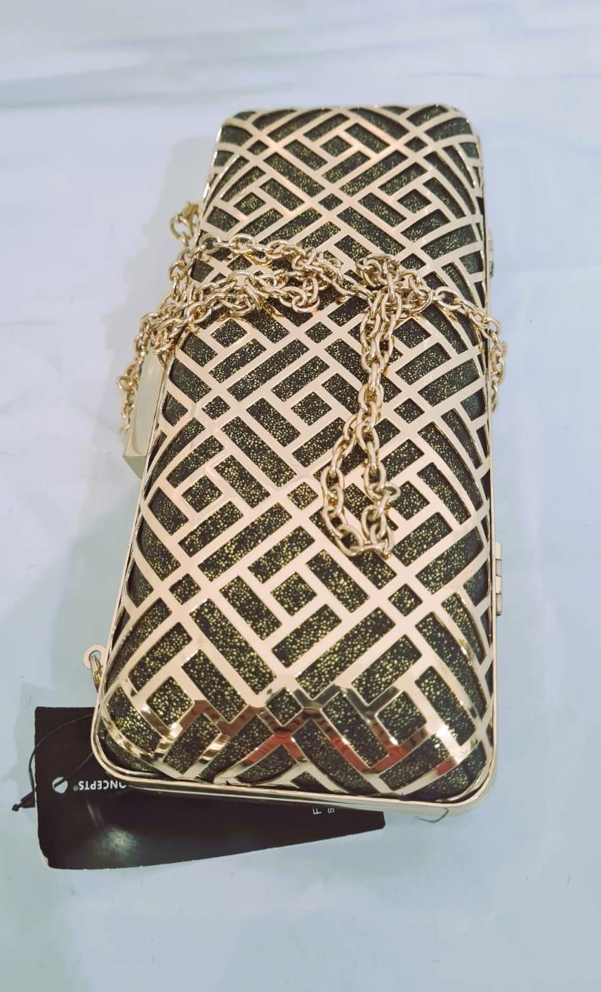 INC  International Concepts  5*10*20  תיק ערב יוקרתי עם שרשרת נשיאה-pharm2u