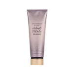 Victoria Secret - Velvet Peatals Shimmer Body Lotion For Women 250ML - ולווט פטאלס קרם גוף שימר לאישה 250 מ"ל - ויקטוריה סיקרט - pharm2u 
